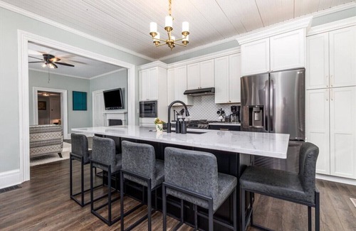 Galena Casa | Charming Historic Gem in the Heart of Galena!