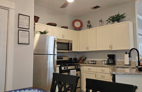 East Side Casa | Charming Historic Grant Park Home/Atlanta Gem! Must See!