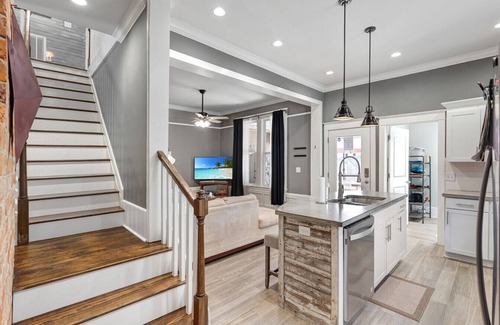 Carthage Casa | Charming Historic Home in Downtown Carthage – Walk to Coffee, Breweries & More!