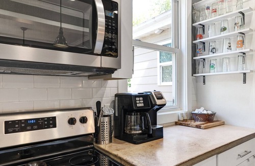 Carthage Casa | Charming Historic Home in Downtown Carthage – Walk to Coffee, Breweries & More!