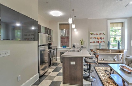 Asheville Condominio | Charming Historic King James Building Unit #5