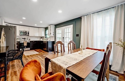 Thomas Square Casa | Charming historic Savannah, luxury amenities - 20 min drive to Tybee Island