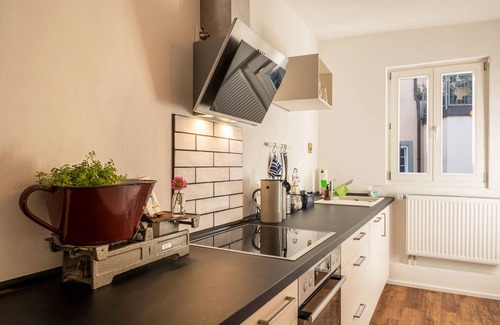 Altstadt Apartamento | Encantador apartamento vacacional "Sankt Johann II" con terraza y Wi-Fi