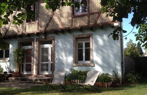 Colmar Cabaña | Encantadora casa de campo LE PETIT PARC en Colmar - apartamento dúplex reformado en la planta baja