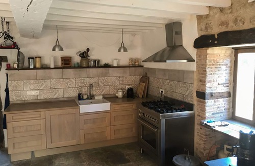Genouillac Casa | Encantadora casa de vacaciones con vistas al valle