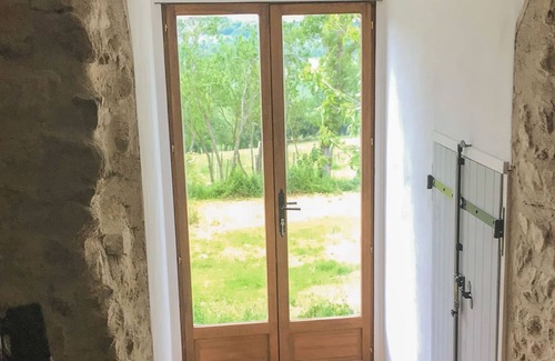 Genouillac Casa | Encantadora casa de vacaciones con vistas al valle