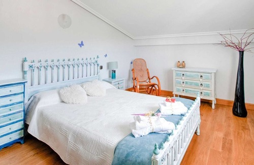 Arantza Casa | Encantadora casa de vacaciones en Arantza cerca del bosque