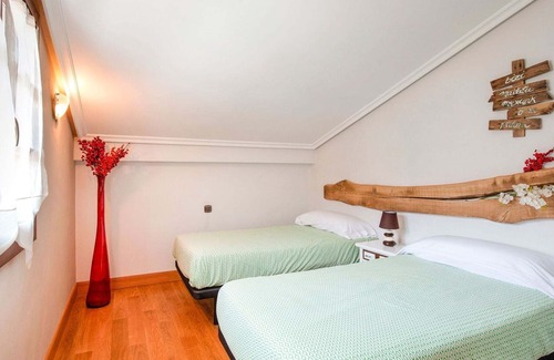 Arantza Casa | Encantadora casa de vacaciones en Arantza cerca del bosque