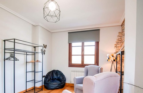 Arantza Casa | Encantadora casa de vacaciones en Arantza cerca del bosque
