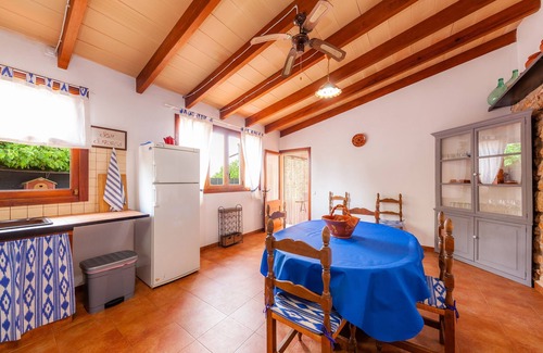 Llubi Villa | Encantadora casa de vacaciones "Son Sitges" con terraza, ventiladores y Wi-Fi