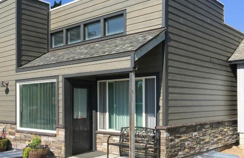 West Yellowstone Casa | Charming Home - 1 Mi to Yellowstone National Park!
