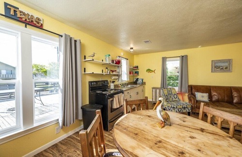 Matagorda Casa | Charming Home Close to Matagorda Beach & Boat Ramp