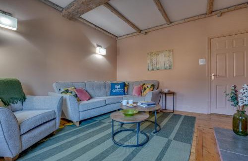 Ridgeway Apartamento | Charming Home for 10 - Perfect for Work & Leisure Stays