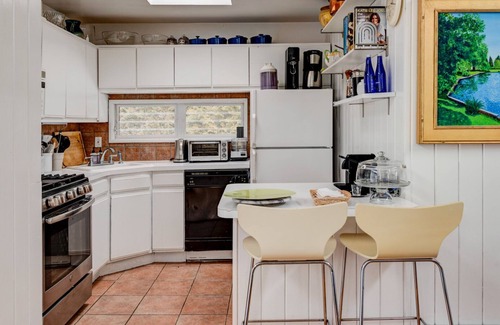 Clearwater Beach Casa | Charming Home in East Hampton, Near Clearwater Beach w/Private Pool