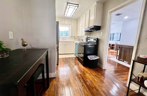 Del Mar Casa | Charming Home Near Ocean Dr. Pool, BBQ, Coffee Bar & More!