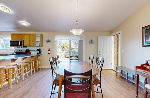 Warrenton Casa | Charming home near ocean with patio, firepit, WiFi, streaming, and wood stove