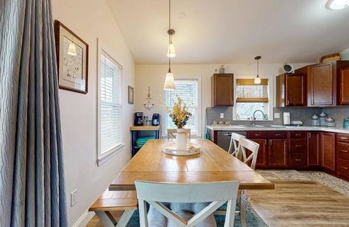 Nags Head Casa | Charming Home Near the Beach with Community Pool