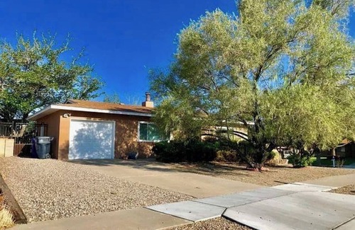Alamedan Valley Casa | Charming Home Near Balloon Fiesta