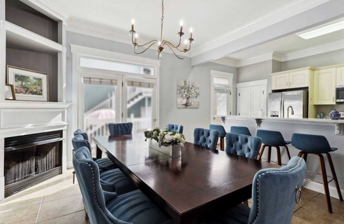 Dixon Park Casa | Charming Home | Victorian District