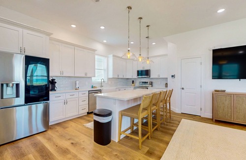 Pointe San Luis Casa | Charming home w/ shared pool, nearby beach, & covered patio with bay views