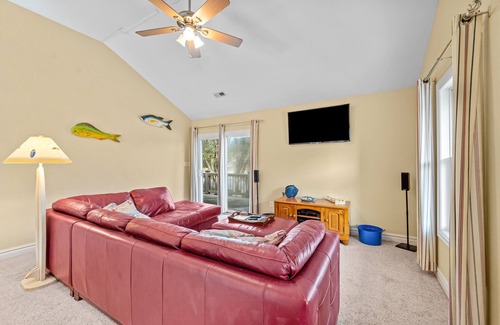 Southern Shores Casa | Charming home with wraparound balcony, central AC, full kitchen, & W/D
