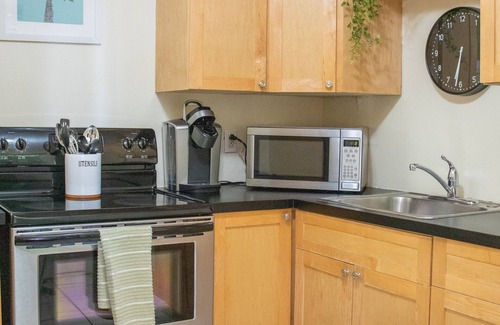 Southwest Casa | Charming Home w/ HOT TUB!