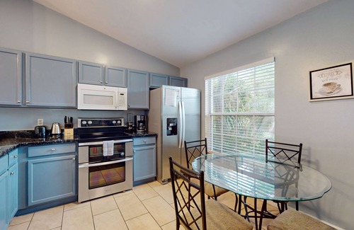 Indian Point Casa | Charming Home With Heated Pool, Ping-Pong and Pool Table