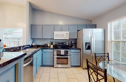 Indian Point Casa | Charming Home With Heated Pool, Ping-Pong and Pool Table