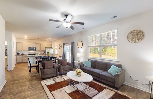 Port Wentworth Casa | Charming home with pool, patio, dog-friendly space & near the beach