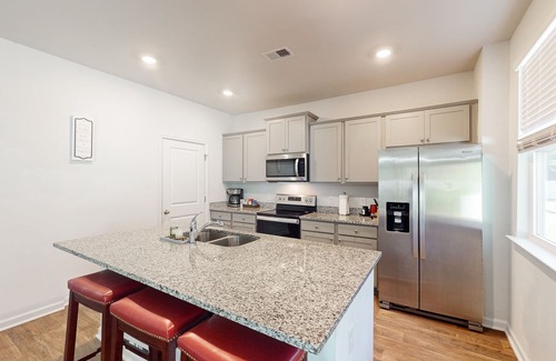 Port Wentworth Casa | Charming home with pool, patio, dog-friendly space & near the beach
