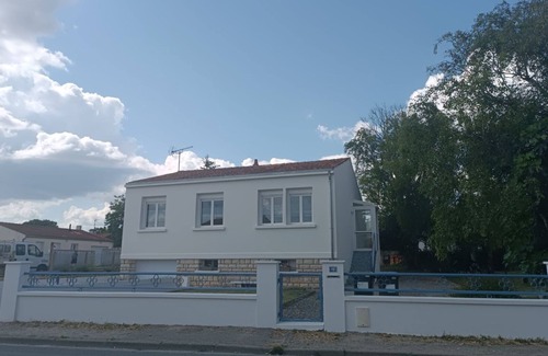 La Jarrie Casa | Entre mer et campagne-Casa-Familiar-Baño con bañera-Vista al Jardín
