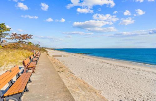 South Yarmouth Casa | Charming House by the Beach with Patio Grill and FirePit