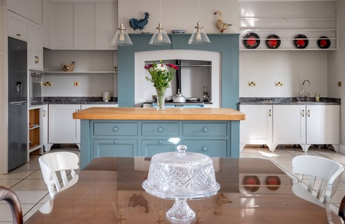 Watergrasshill Casa | Charming House Close to Cork City