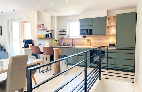 Neuvecelle Casa | Encantadora casa en Évian con terraza y parking