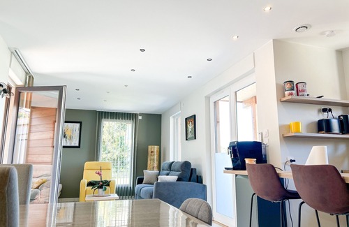Neuvecelle Casa | Encantadora casa en Évian con terraza y parking