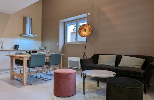 Angouleme Cabaña | Casa acogedora con patio privado en el centro de Angulema, cerca de transporte y parques