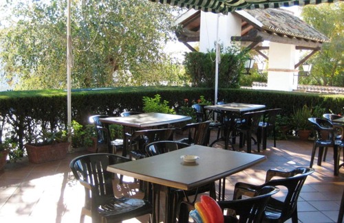 Hornachuelos Casa | Charming House in Hornachuelos with Shared Pool