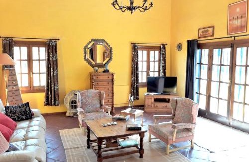 New Golden Mile Casa | Charming house in Malaga + private pool