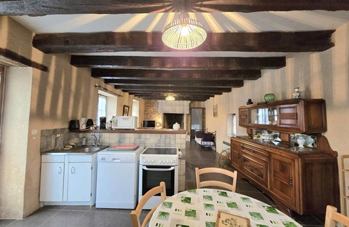 Coulaures Cabaña | Casa Rural con Jardín Privado en el Corazón de Périgord, Ideal para Familias y Mascotas