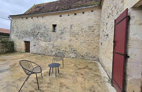 Coulaures Cabaña | Casa Rural con Jardín Privado en el Corazón de Périgord, Ideal para Familias y Mascotas