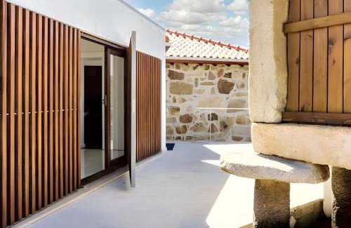 Riba de Mouro Casa | Charming house in Riba de Mouro with terrace and parking