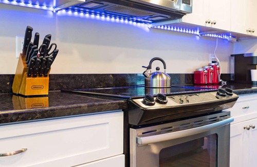 Raskin Estates Casa | Charming House near Kierland, Pool Heater, Hot Tub