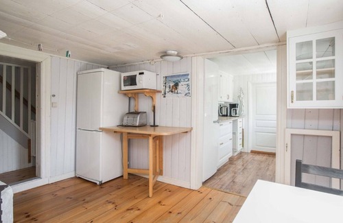 Johanneshov Casa | Charming house with beach,jetty,sauna,boats 9 km from Gränna and Lake Vättern