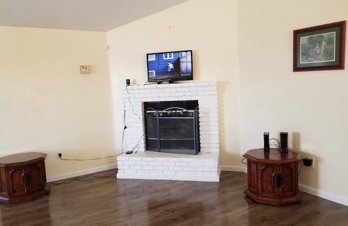California City Casa | Charming House