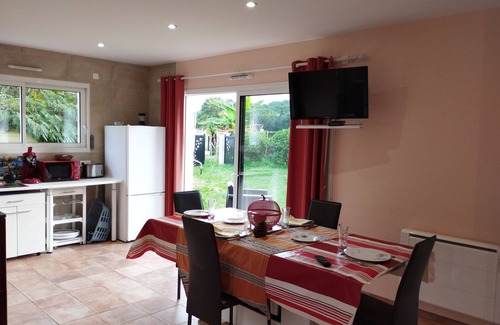 Leon Casa | Charming house with garden and terrace