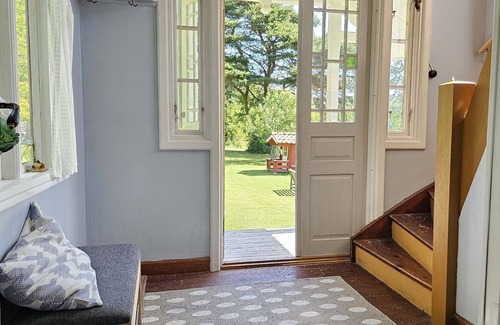 Henan Chalet De Esquí | Charming house with kayaks, 300m from the sea on Orust | SE09139