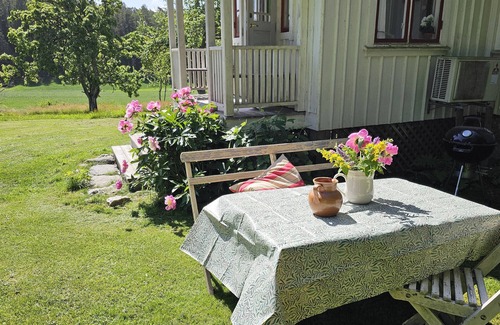 Henan Chalet De Esquí | Charming house with kayaks, 300m from the sea on Orust | SE09139