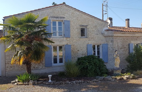Andilly Casa | Encantadora casa con piscina cerca de La Rochelle