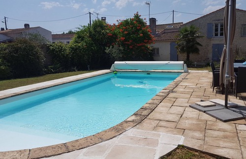 Andilly Casa | Encantadora casa con piscina cerca de La Rochelle
