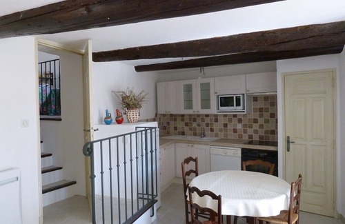 Bedoin Casa | Encantadora casa con piscina en Crillon a los pies de Ventoux. Vista excepcional